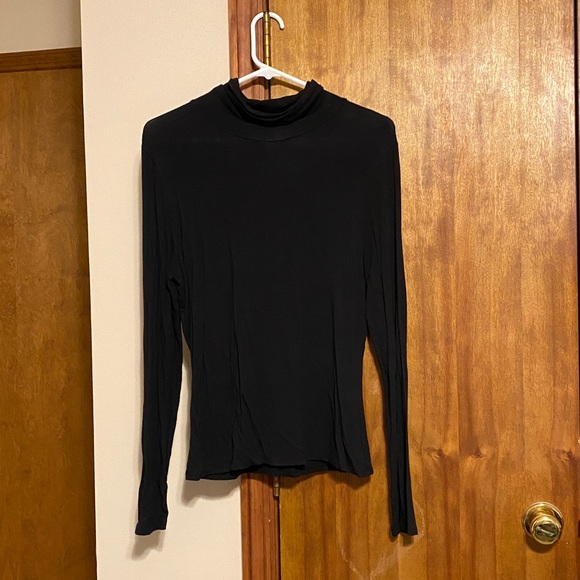 attention Tops - Women’s Attention Long sleeveTurtleneck Size XL